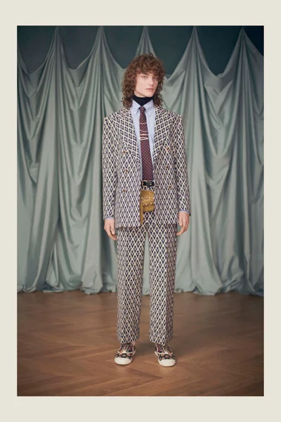 Look 35